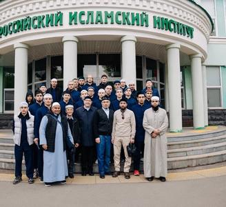 Наши студенты посетили в Казани Российский исламский институт