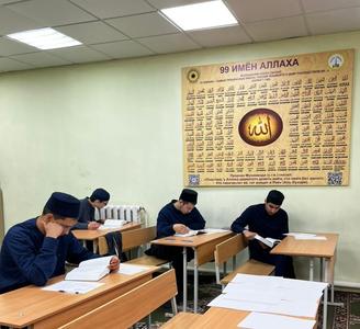 Студенты Исламского колледжа приступили к сдаче государственной итоговой аттестации