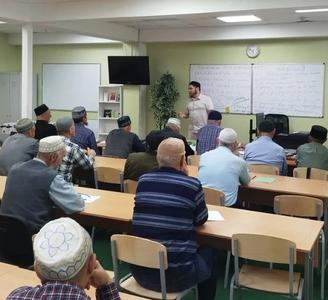 «Знание — свет для общины»: курсы повышения квалификации для имамов