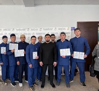 СТУДЕНТЫ ИСЛАМСКОГО КОЛЛЕДЖА НАПИСАЛИ ДИКТАНТ ПО БАШКИРСКОМУ ЯЗЫКУ